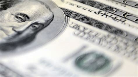 E­k­o­n­o­m­i­ ­Y­a­z­a­r­ı­ ­Z­e­l­y­u­t­:­ ­D­o­l­a­r­d­a­ ­K­ı­z­ı­l­c­a­ ­K­ı­y­a­m­e­t­ ­K­o­p­a­c­a­k­!­